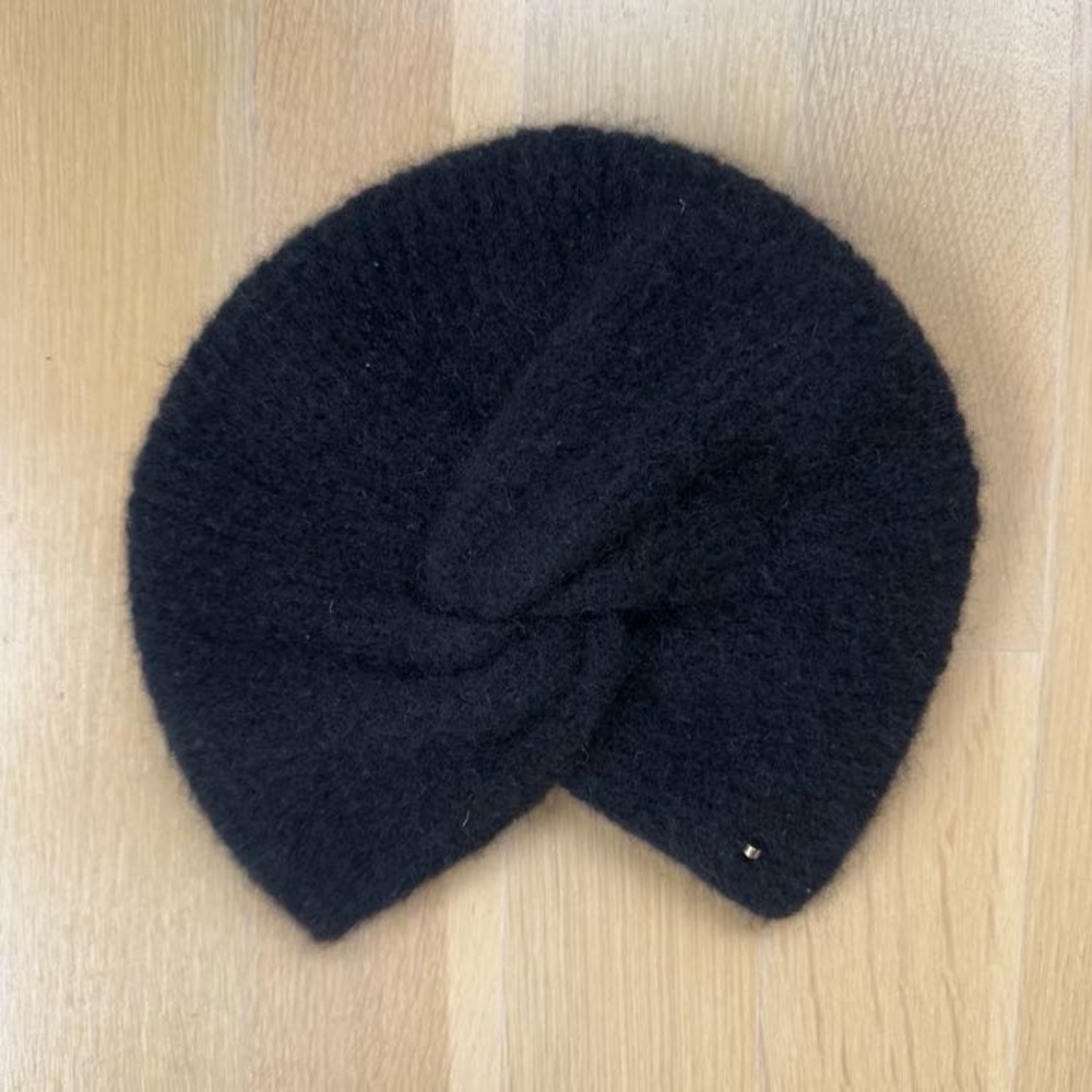 Cuyana Black Knit Turban